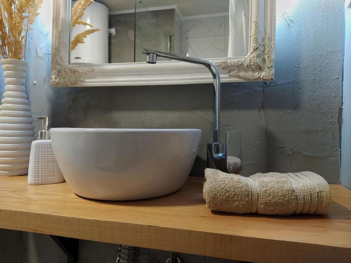 Elyon Apartment 1 オフリド エクステリア 写真